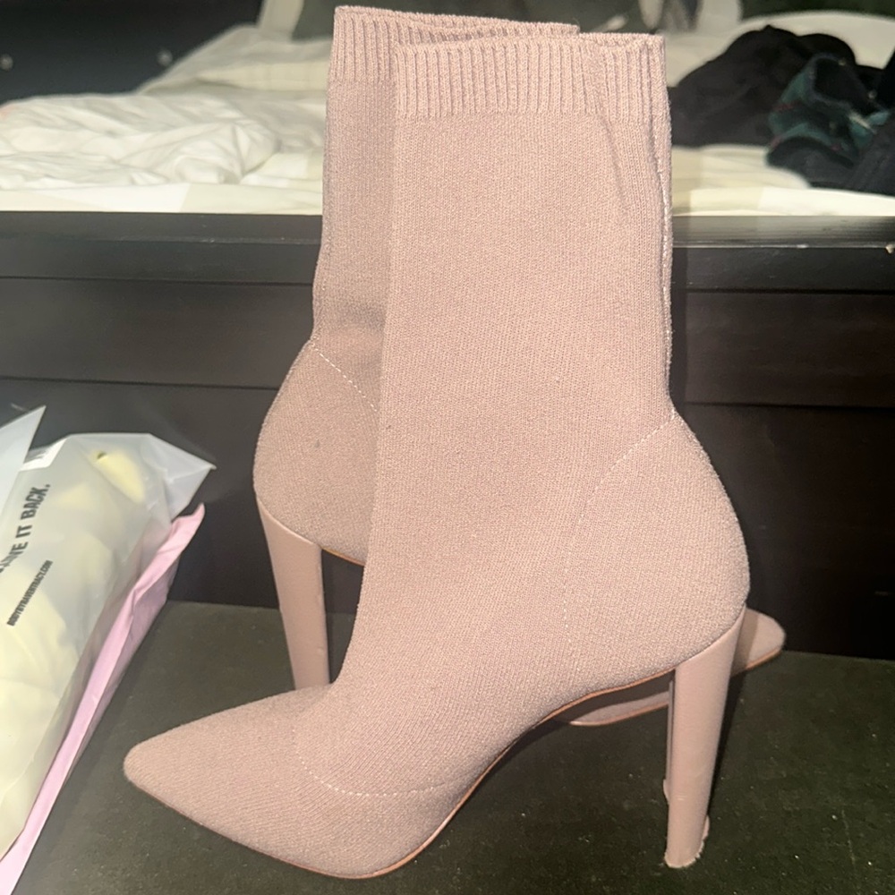 Knit boots